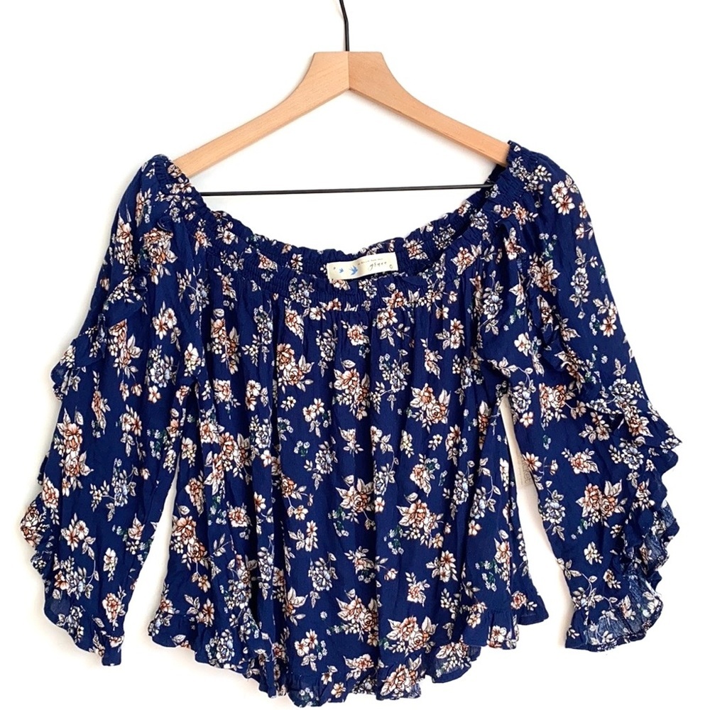 Lizard Thicket navy flutter sleeve crop top, Sz L